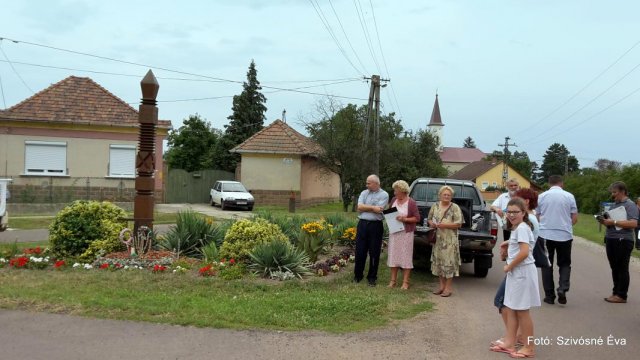 2017 Temetői harangláb és az áthelyezett keresztek megáldása