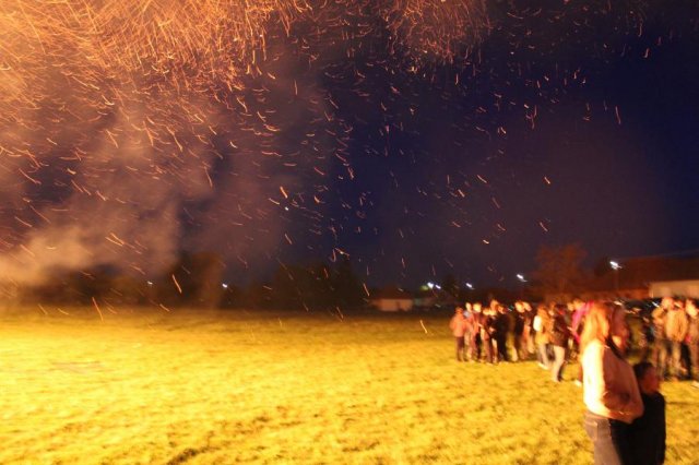 2017 Szent Iván éji tűzgyújtás, Májusfa állítás