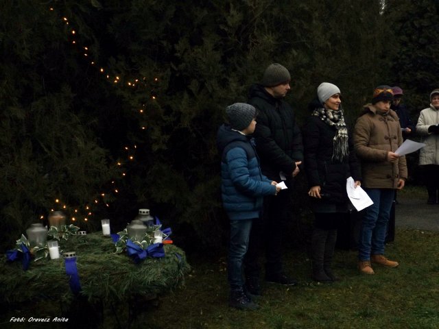 Adventi gyertyák meggyújtása 2015