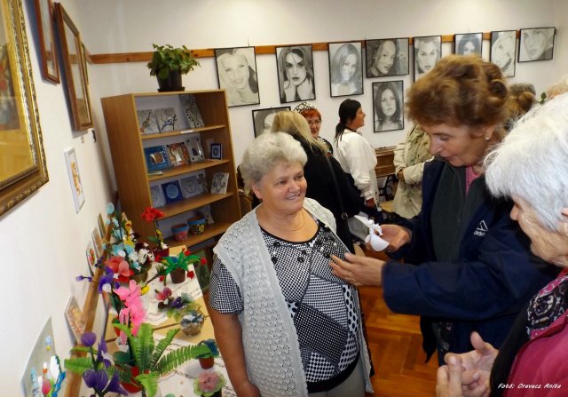 Egyedi tárgyak, gyűjtemények kiállítása
